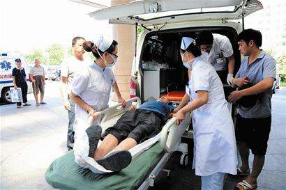 千里護(hù)送，轉(zhuǎn)運(yùn)救護(hù)車帶動(dòng)救護(hù)車廠家發(fā)展01